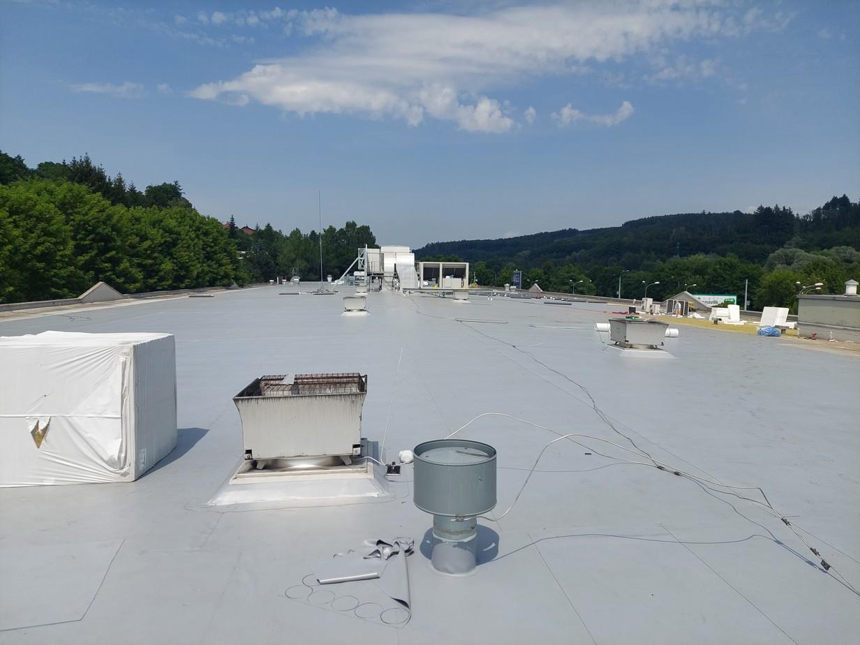 Přečtete si více ze článku Dokončujeme rekonstrukci střechy Kaufland Zlín